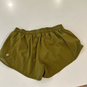 Lululemon Hotty Hot Shorts Green
